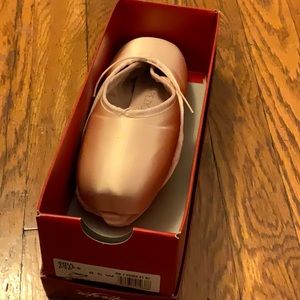 Capezio Aria ES